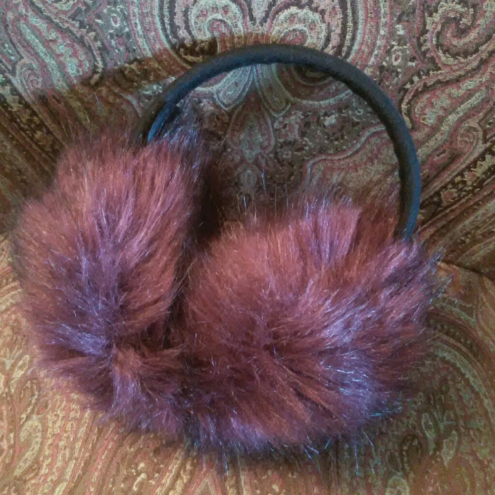 Earmuffs - Picture 3 of 6